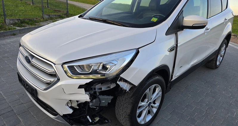 Ford Kuga cena 53700 przebieg: 107000, rok produkcji 2017 z Szczecinek małe 277